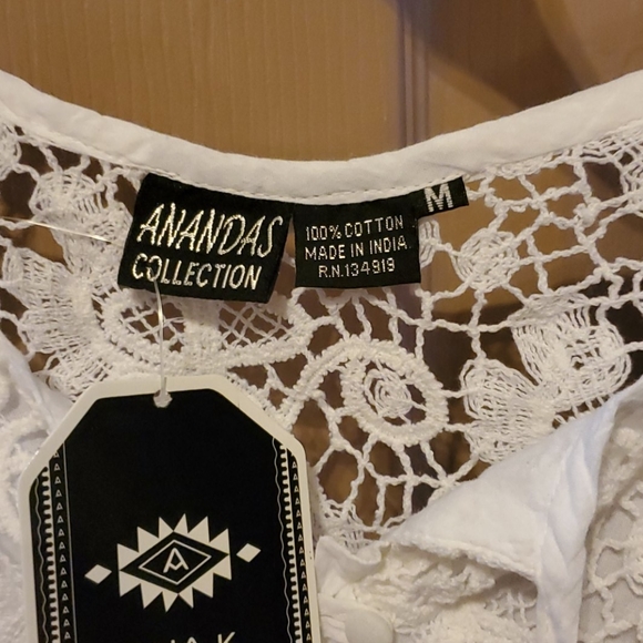 Top - Picture 2 of 2